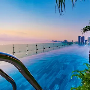 Hotel Peninsula *****