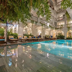Blue Sky Boutique & Hotel