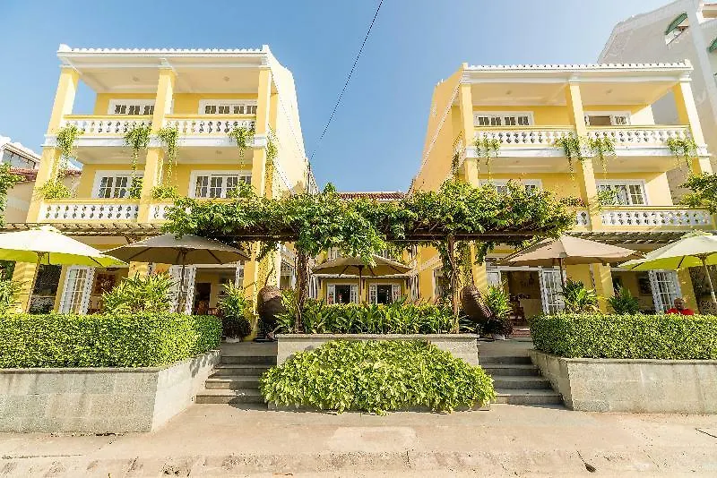 فندق Waterfront Hoi An Resort