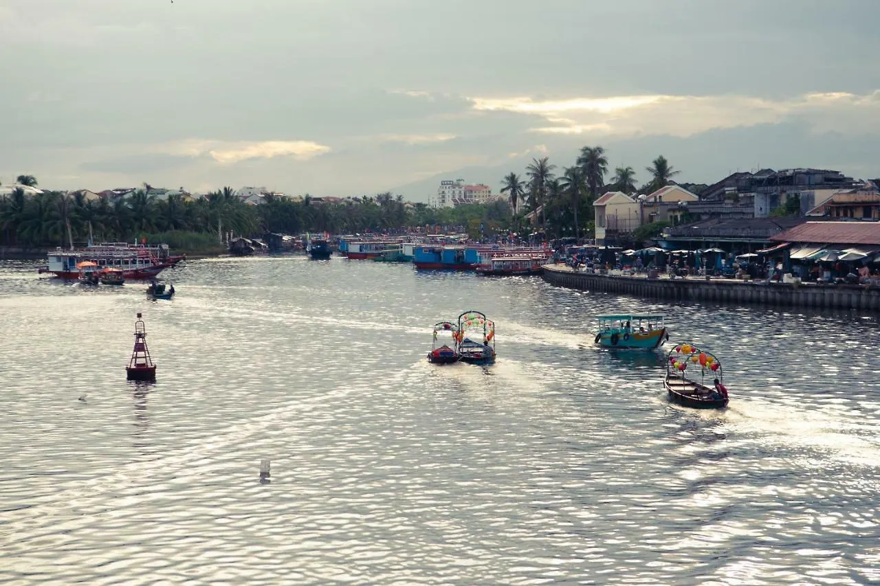 *** فندق Waterfront Hoi An Resort فيتنام